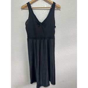 Maidenform Vintage Black Lace Trim Full Slip Lingerie 81642-25 Size 38 USA Made